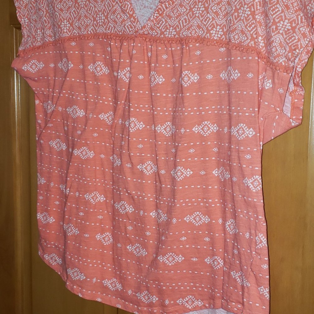 Ladies short sleeve top